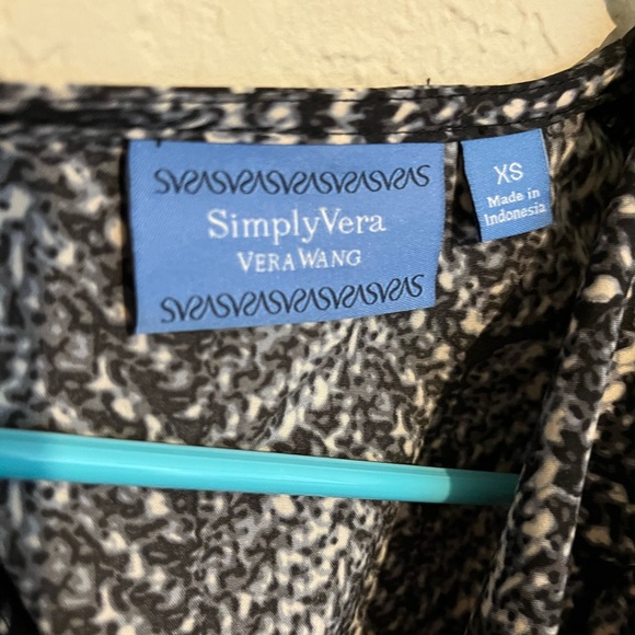 NWOT Simply Vera by Vera Wang XS Top - Picture 4 of 6